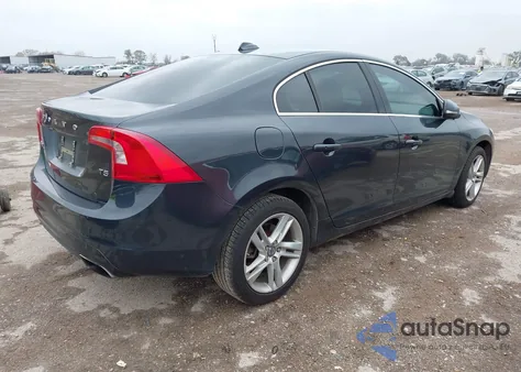 2014 Volvo S60 T5 из США, поврежденный, VIN YV1612FS0E2274705